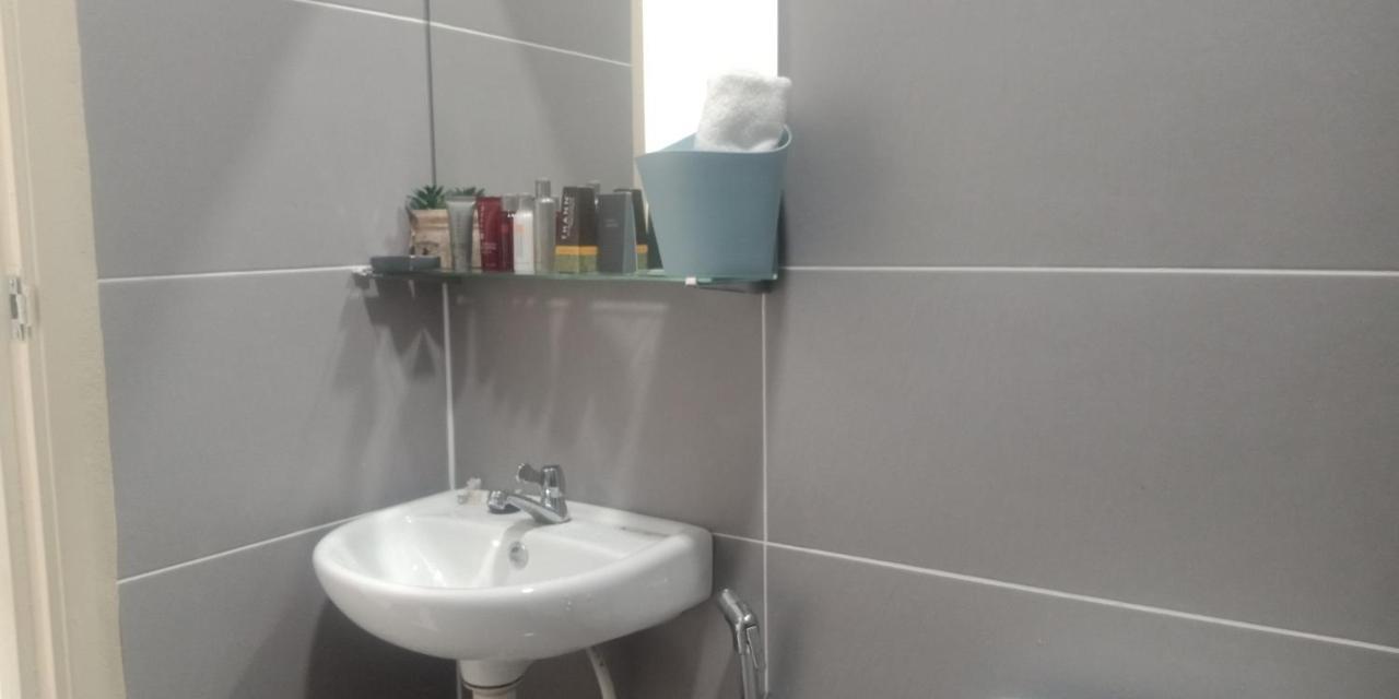 Zr D'Jembal Homestay, Gong Badak Kuala Terengganu Esterno foto