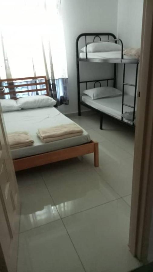Zr D'Jembal Homestay, Gong Badak Kuala Terengganu Esterno foto